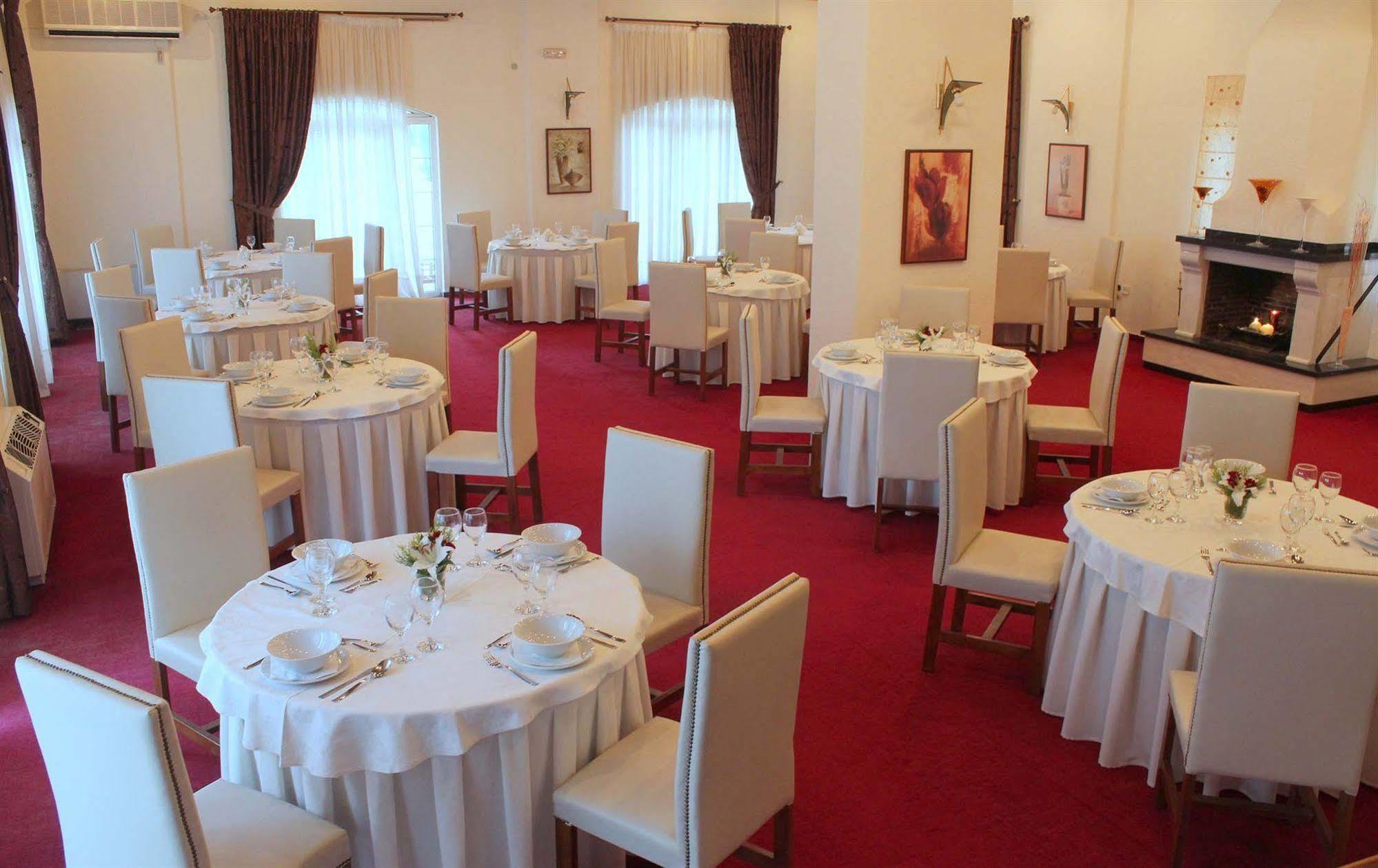 Famissi Eden Hotell Kalampáka Eksteriør bilde
